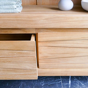 Badschrak Arvid mit einem Regalfach und zwei geräumigen schubladen.