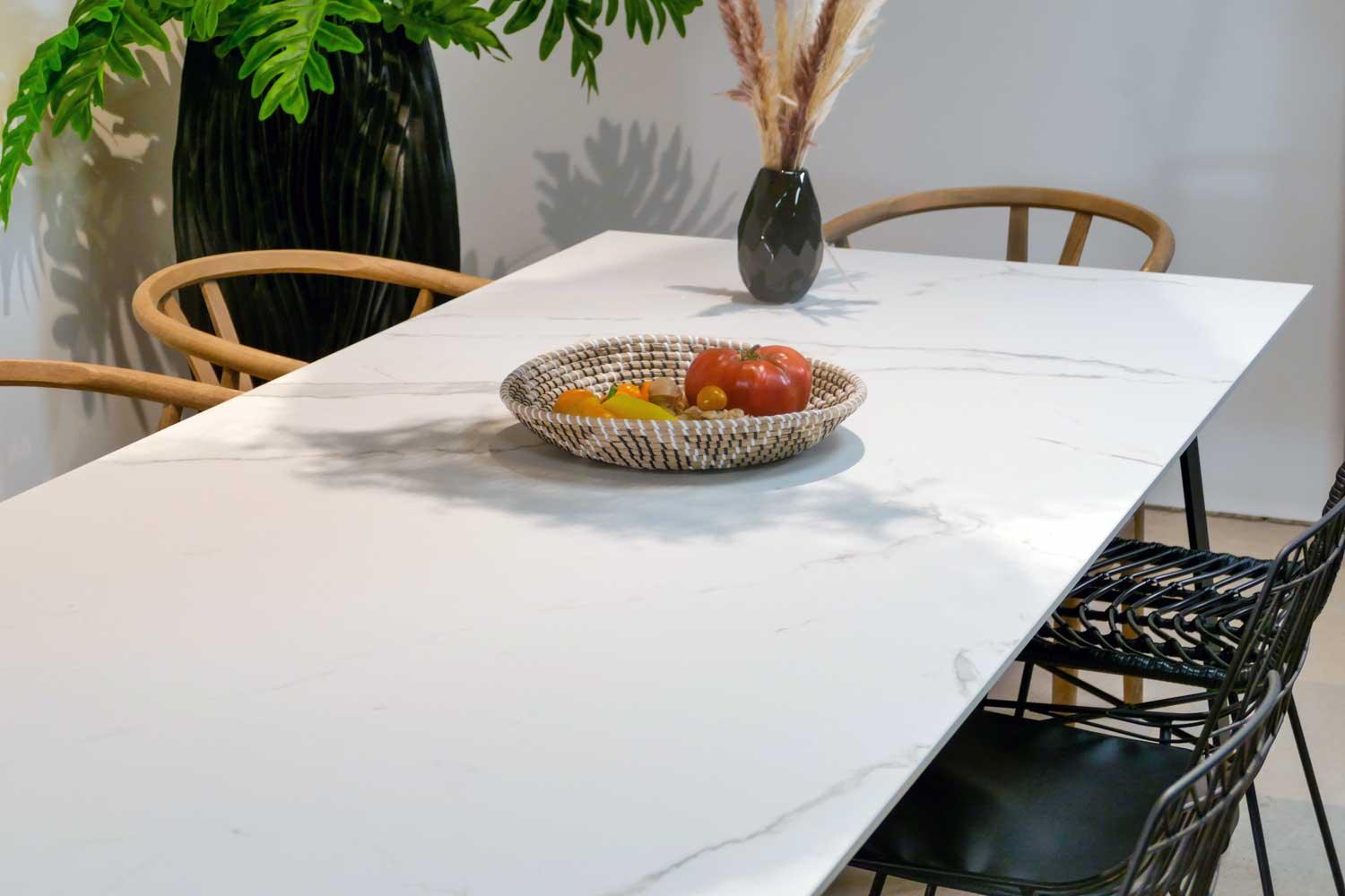 Esstisch Marmoroptik weiß Kufe