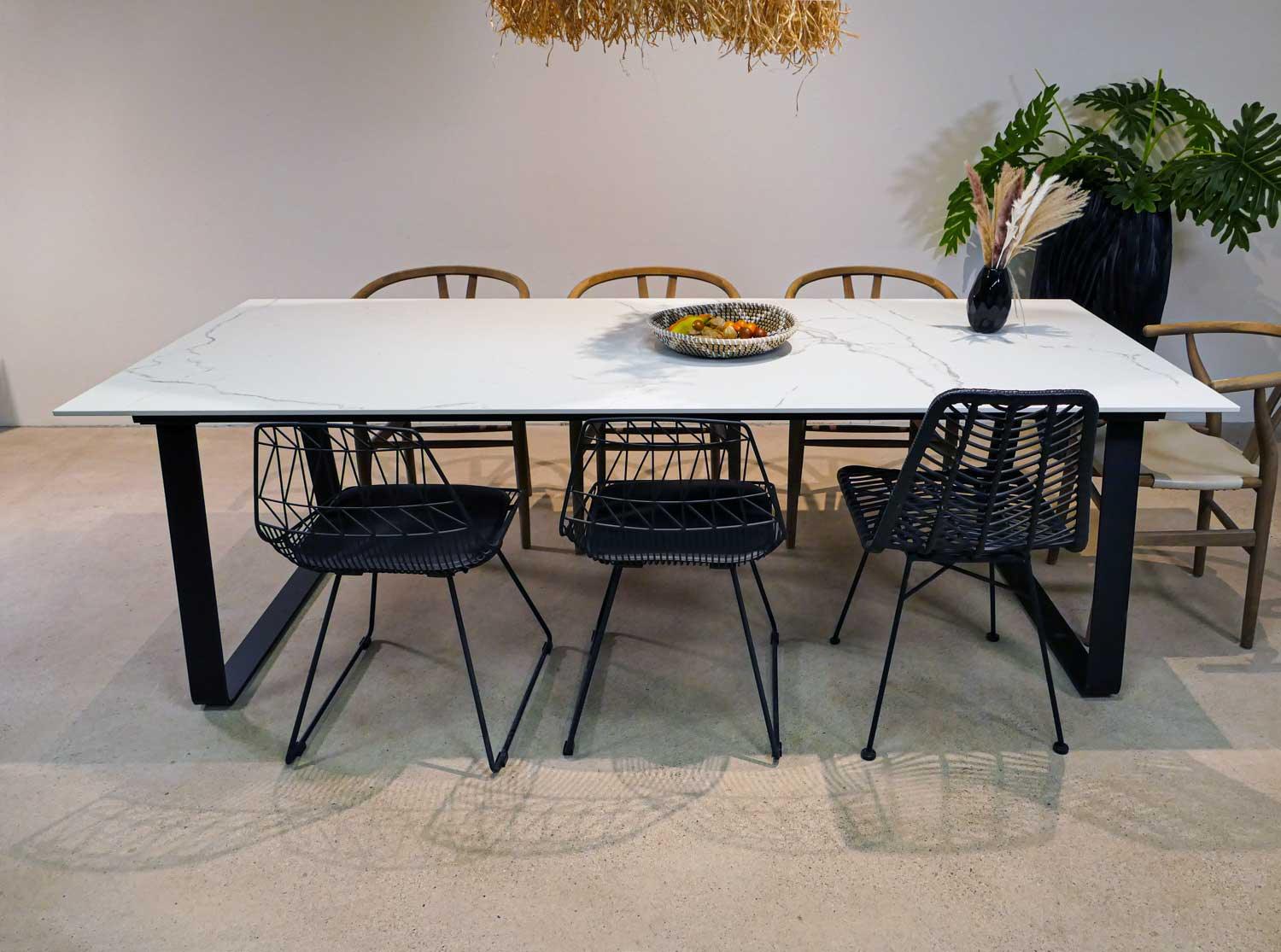 Esstisch Marmoroptik weiß Kufe