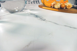 Tisch Marmoroptik weiß 130 cm