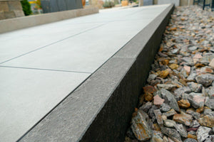 Rasenkantenstein Basalt