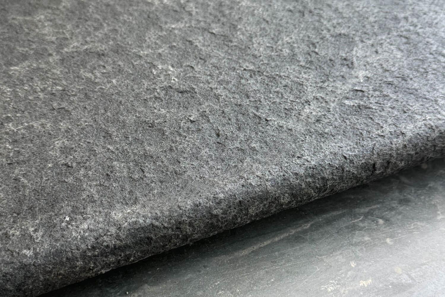 Beckenrandsteine Basalt