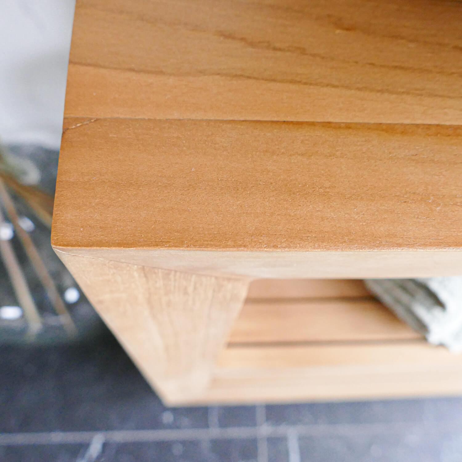 Detailansicht Tekholz Badunterschrank Arvid