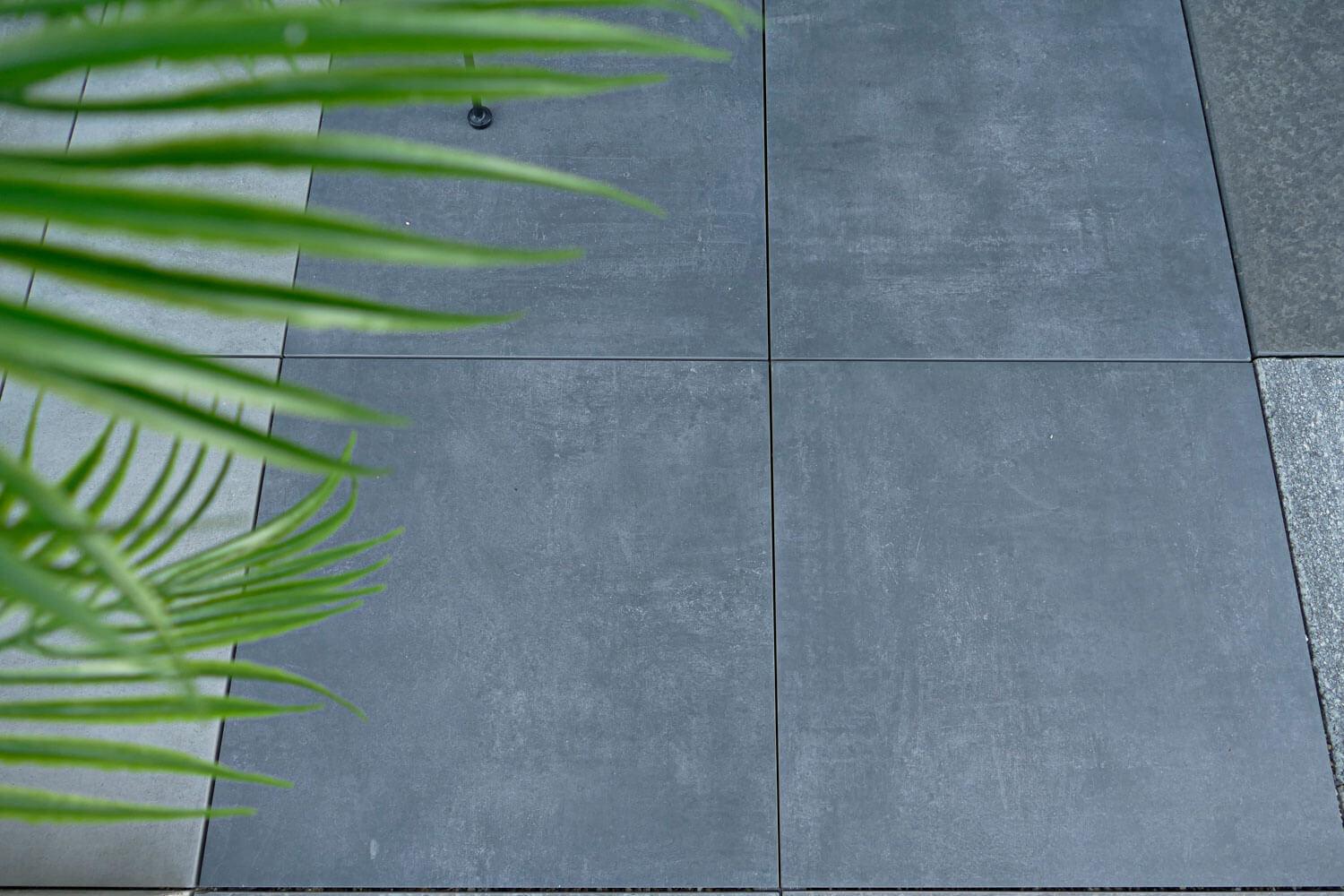 Poolumrandung Betonoptik dunkel