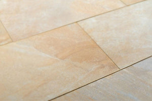 Detailaufnahme von Terrassenplatten Emperor® Limerick