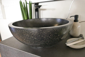 Seitenansicht Terrazzobecken schwarz