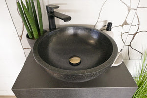Terrazzo Aufsatzbecken mit goldenem Ablaufventil