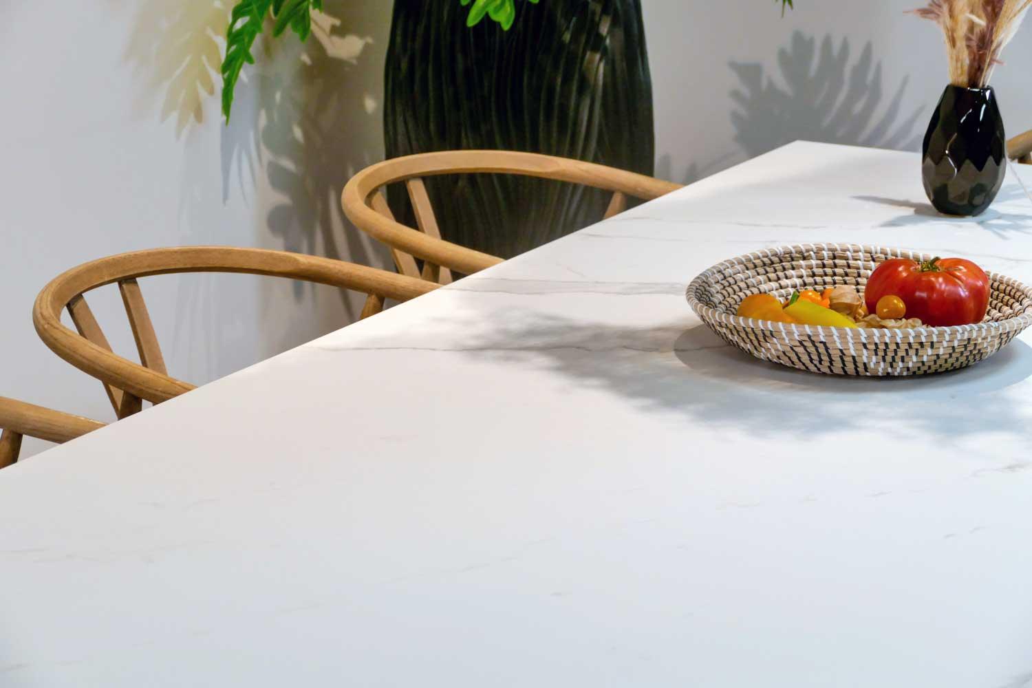 Esstisch Marmoroptik weiß Kufe