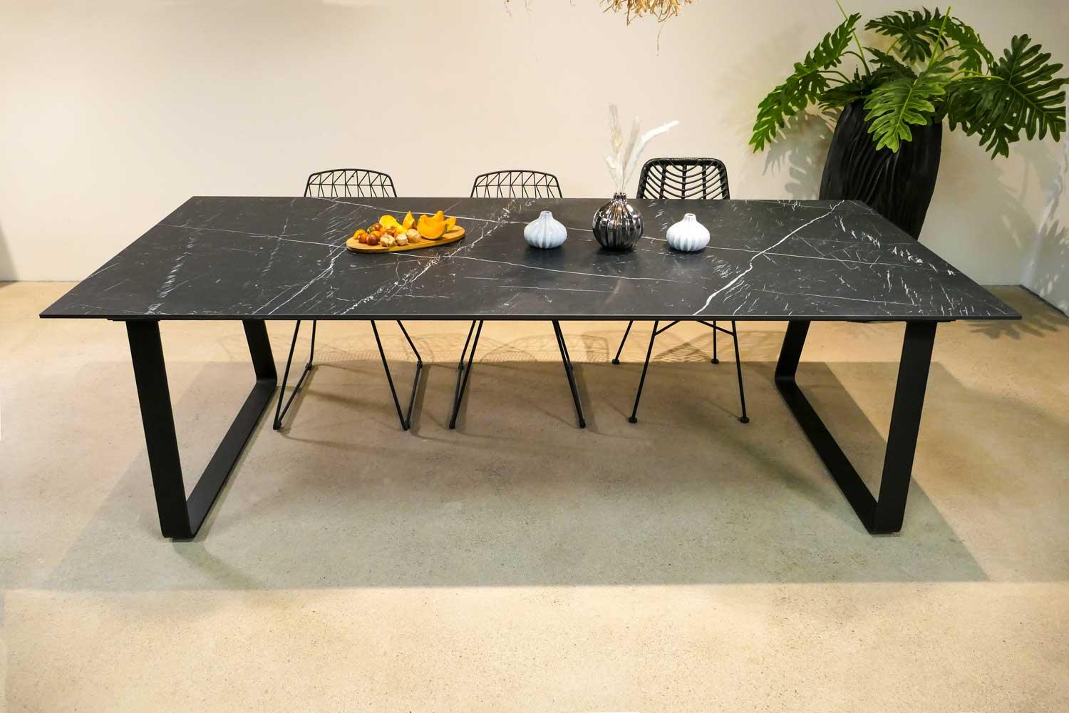 Esstisch Marmoroptik schwarz Kufe