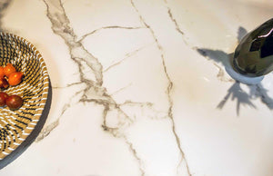 Esstisch Marmoroptik weiß Kufe