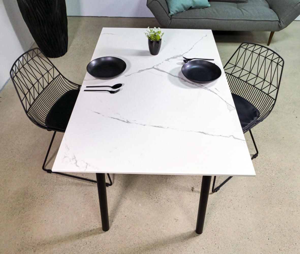 Tisch Marmoroptik weiß 130 cm