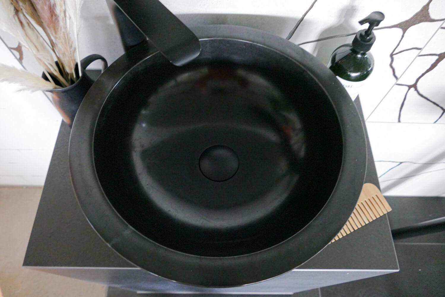 Marmor Waschbecken schwarz mit Zubehör