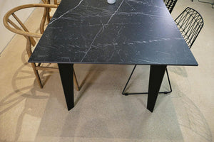 Esstisch Marmoroptik schwarz Flachstahl