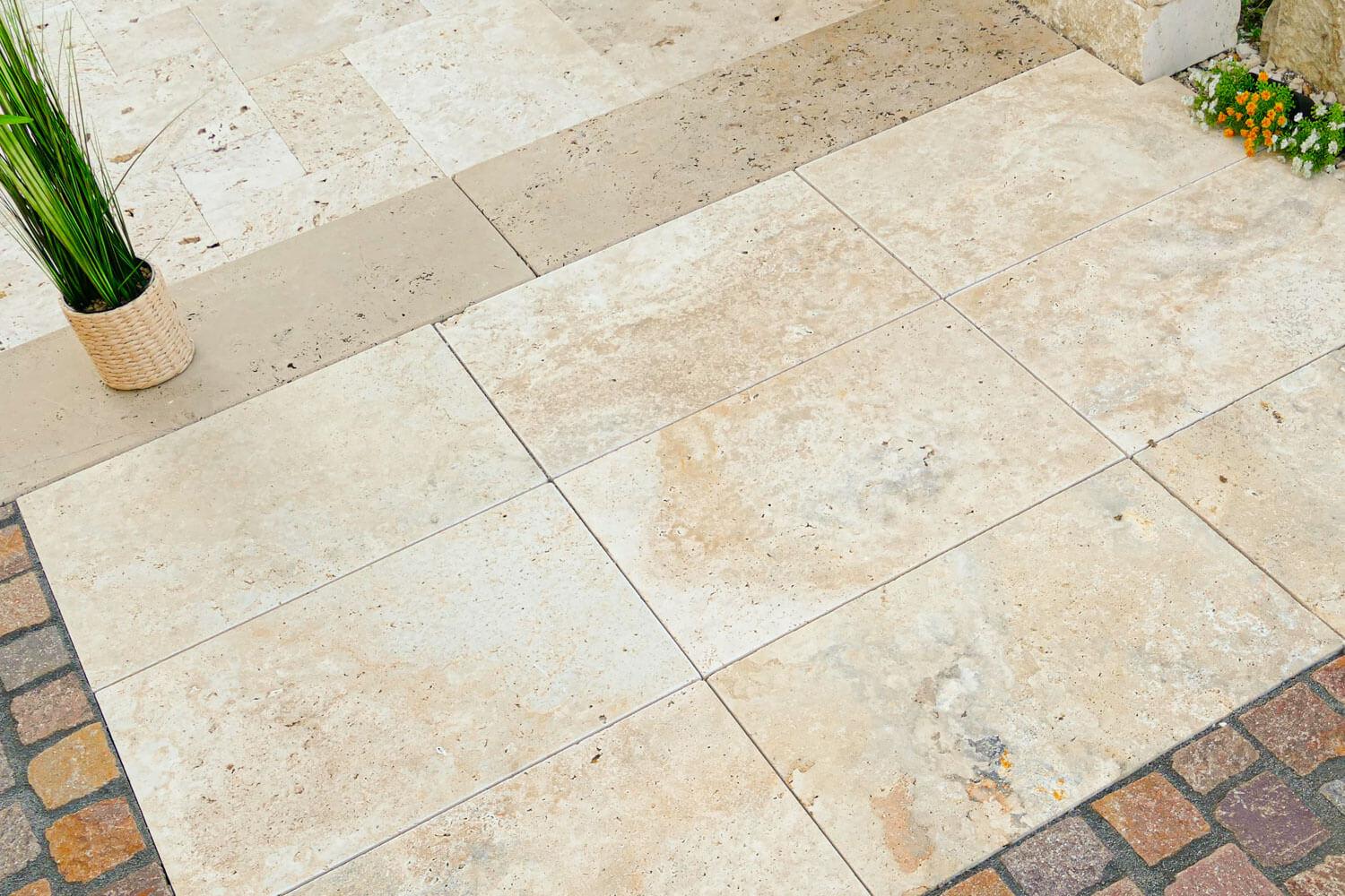 Mediterrane Terrassenplatten im Format 61x40,6 cm