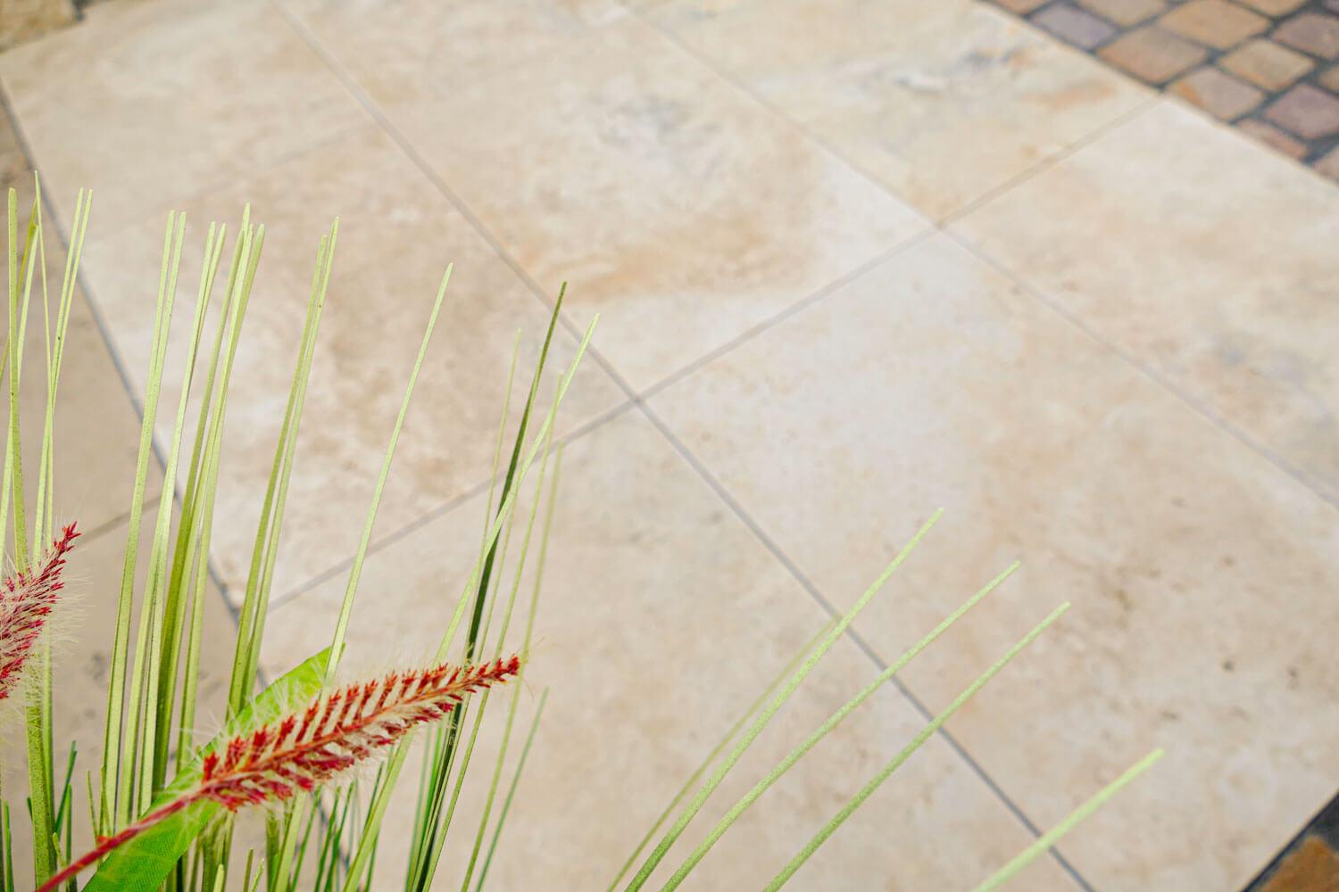 Mediterrane Travertin Terrassenplatten