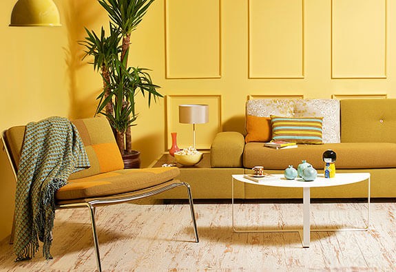media/image/retro-wohnzimmer-sixties-wandfarbe-gelb.jpg
